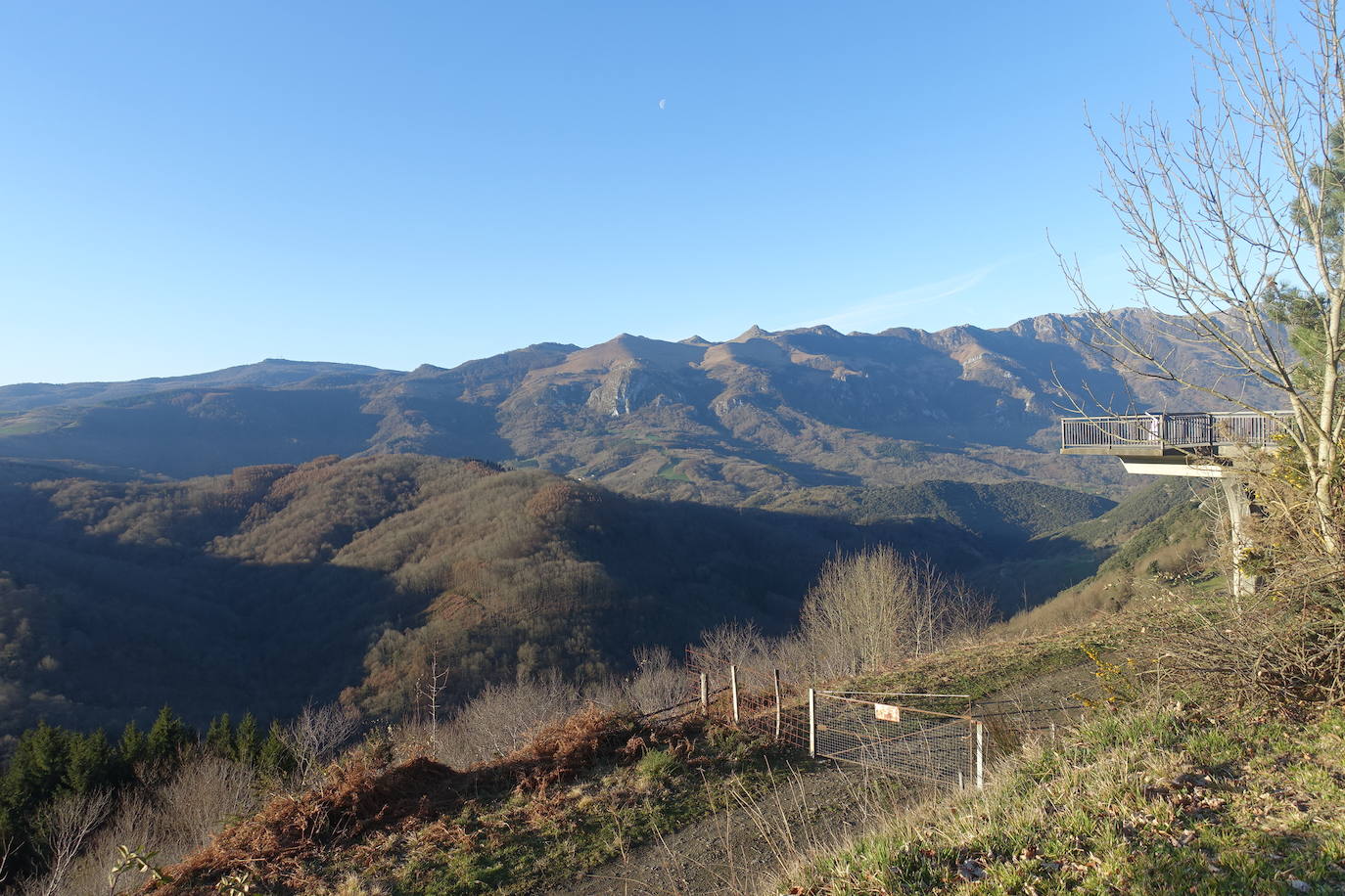 Fotos: Hirumugarrieta, dura subida con premio