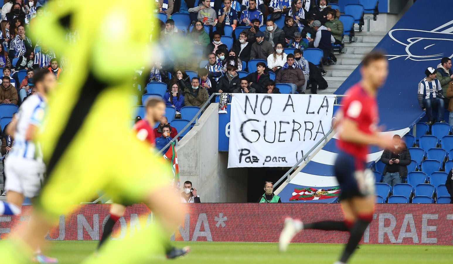 Una Real Sociedad con Pacheco, Djouahra, Martín y Sola se lleva una gran victoria gracias al gol de Aritz en un córner. 