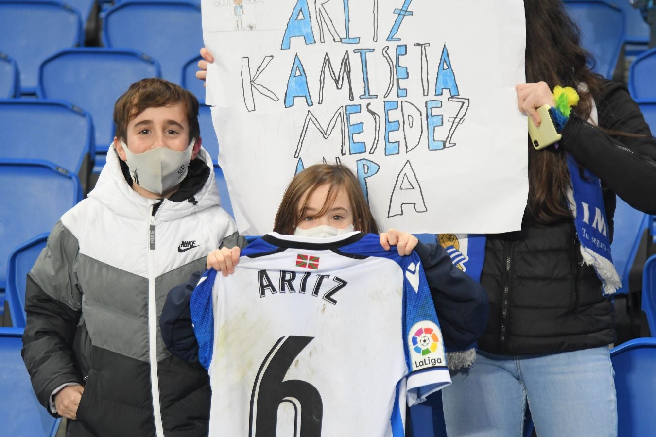 Una Real Sociedad con Pacheco, Djouahra, Martín y Sola se lleva una gran victoria gracias al gol de Aritz en un córner. 