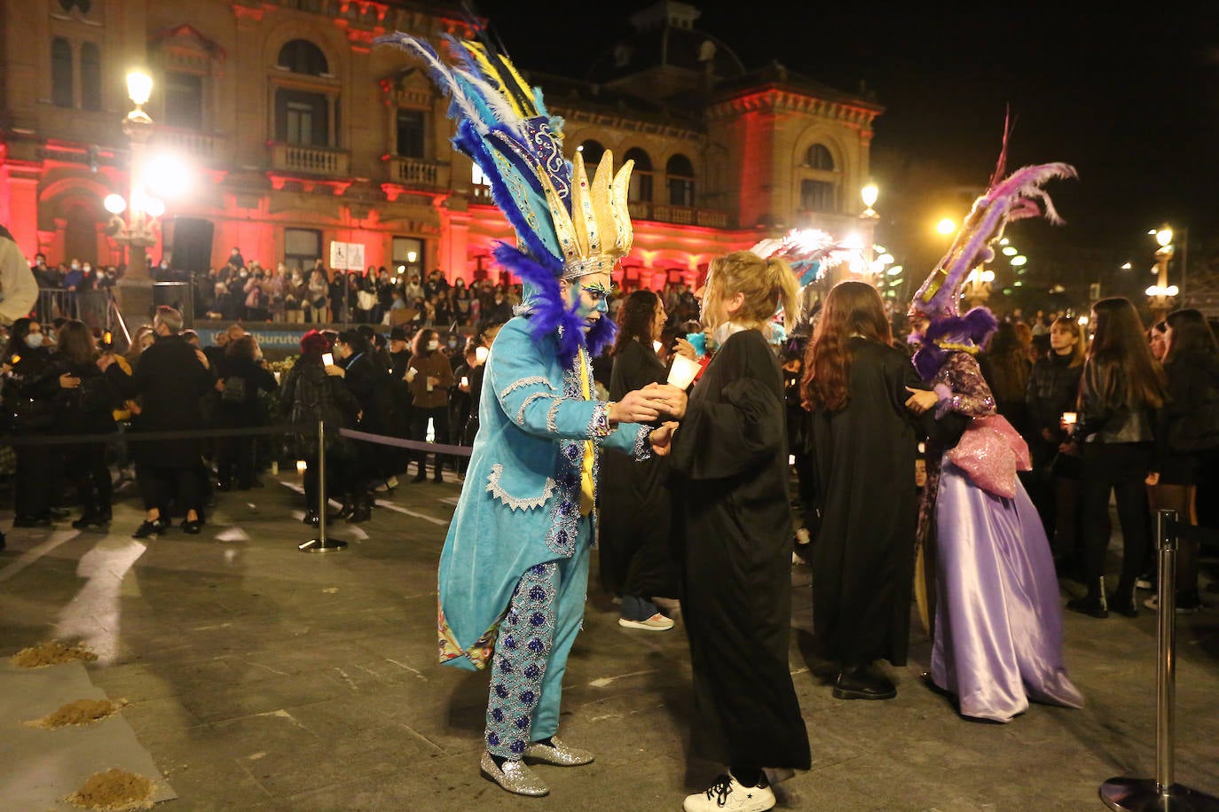 Fotos: Lloros y llamas en el Entierro de la Sardina en Donostia