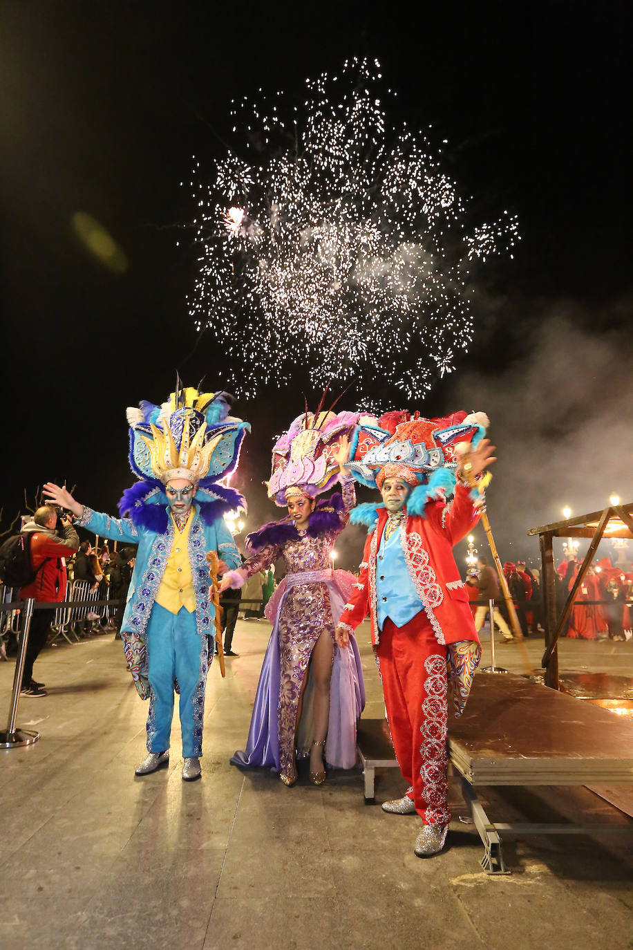 Fotos: Lloros y llamas en el Entierro de la Sardina en Donostia