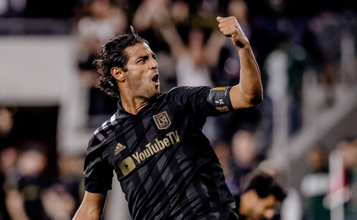 Carlos Vela celebra un gol con Los Angeles FC