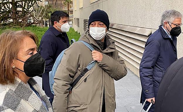 El abogado de las víctimas de Kote Cabezudo dice que la demanda de Odón Elorza es «delirante»