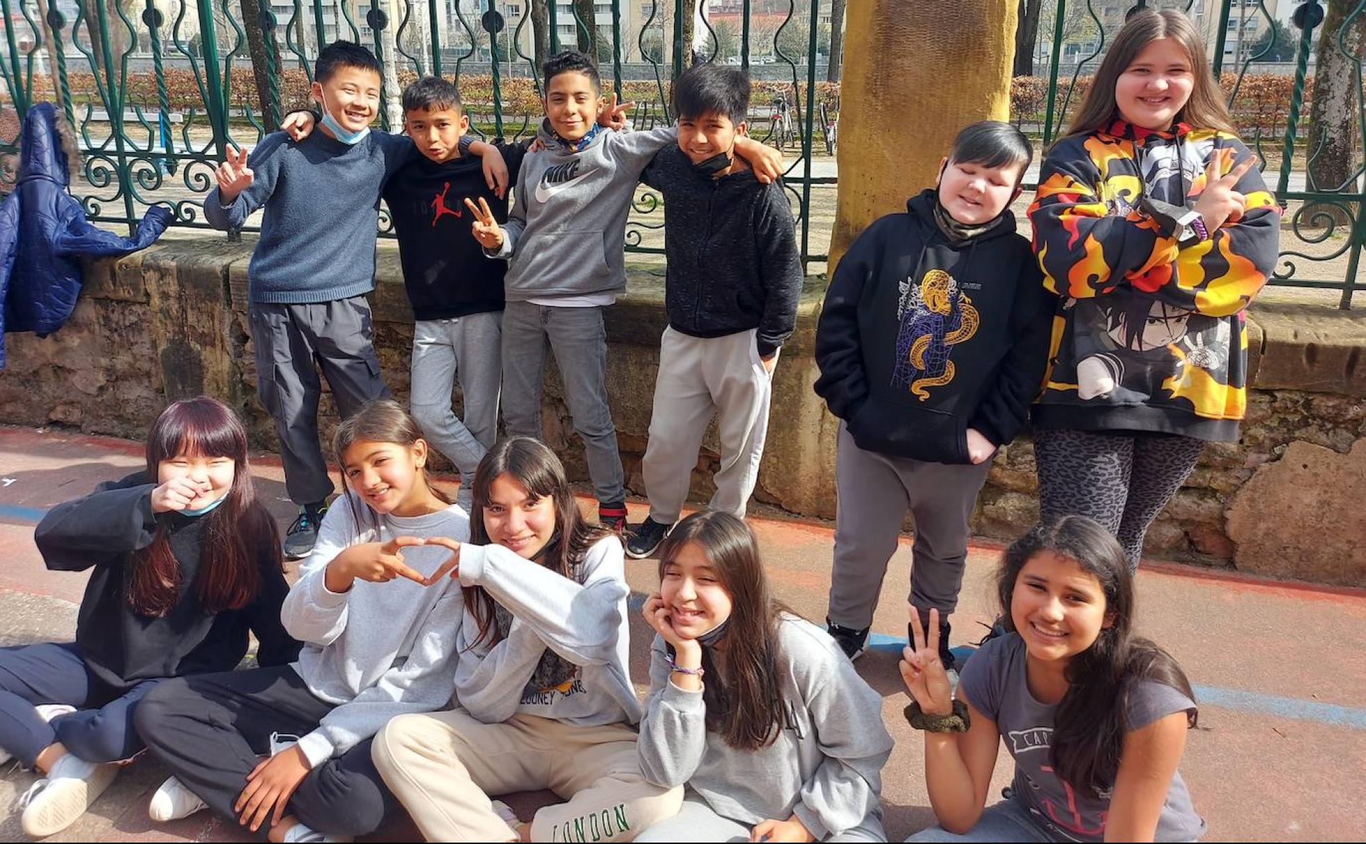 Seigarren mailako ikasleak.