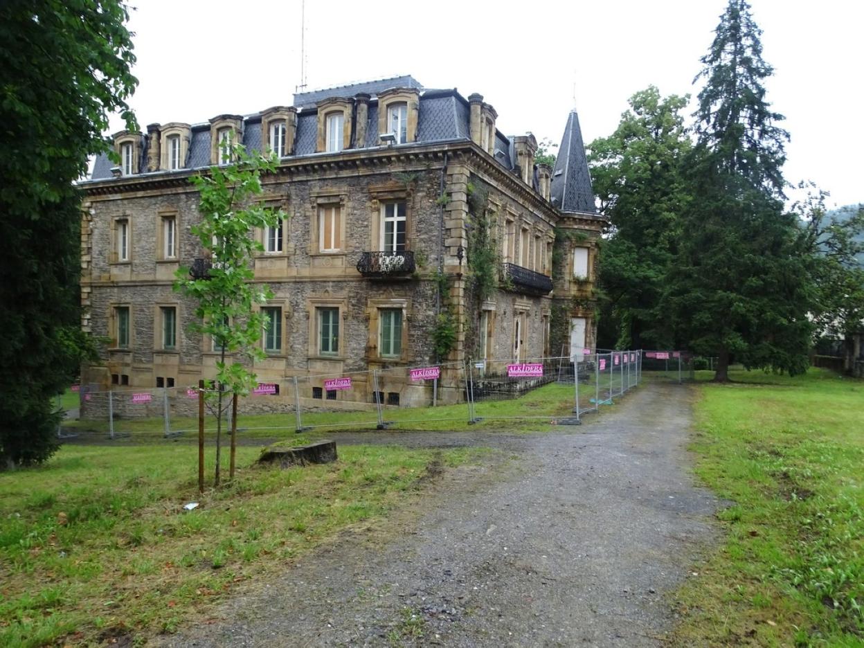 El parque y el palacio de Arrizuriaga esperan una actuación integral para poner en valor un rico patrimonio. 