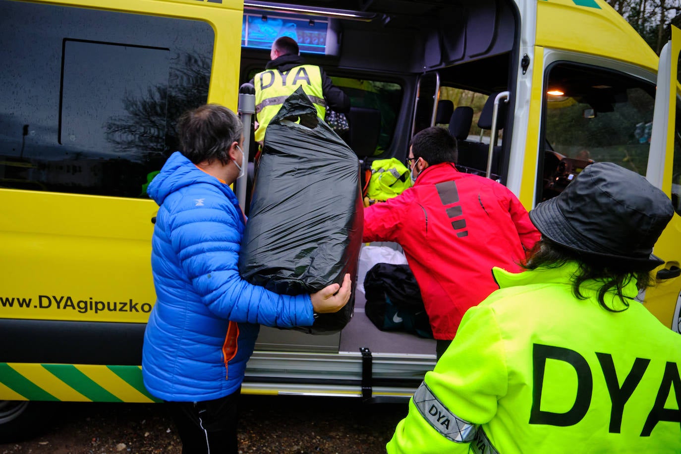 Fotos: DYA Gipuzkoa parte a Ucrania con el objetivo de traer a 18 refugiados