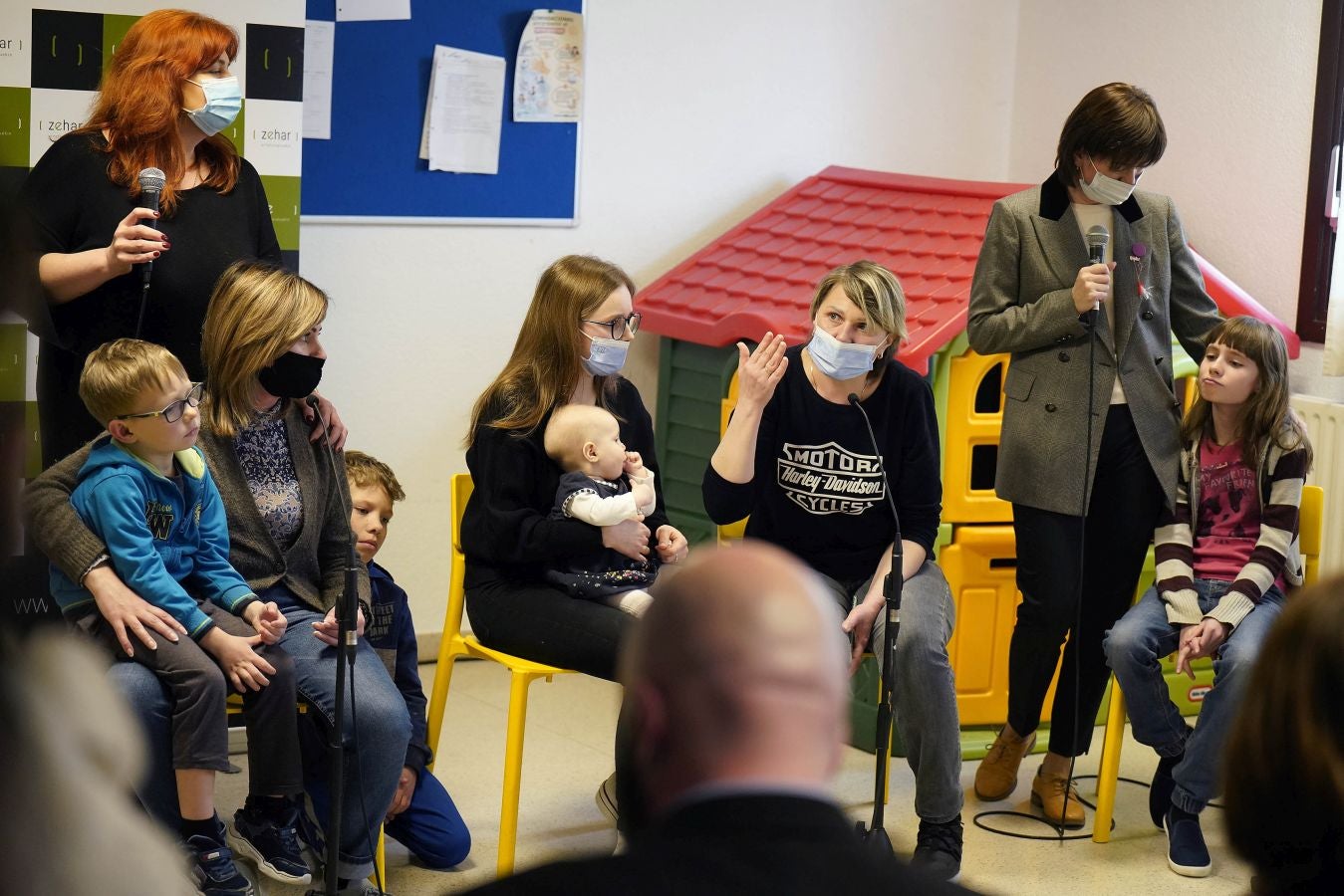 Fotos: Ya son 17 los refugiados de Ucrania acogidos en Oñati