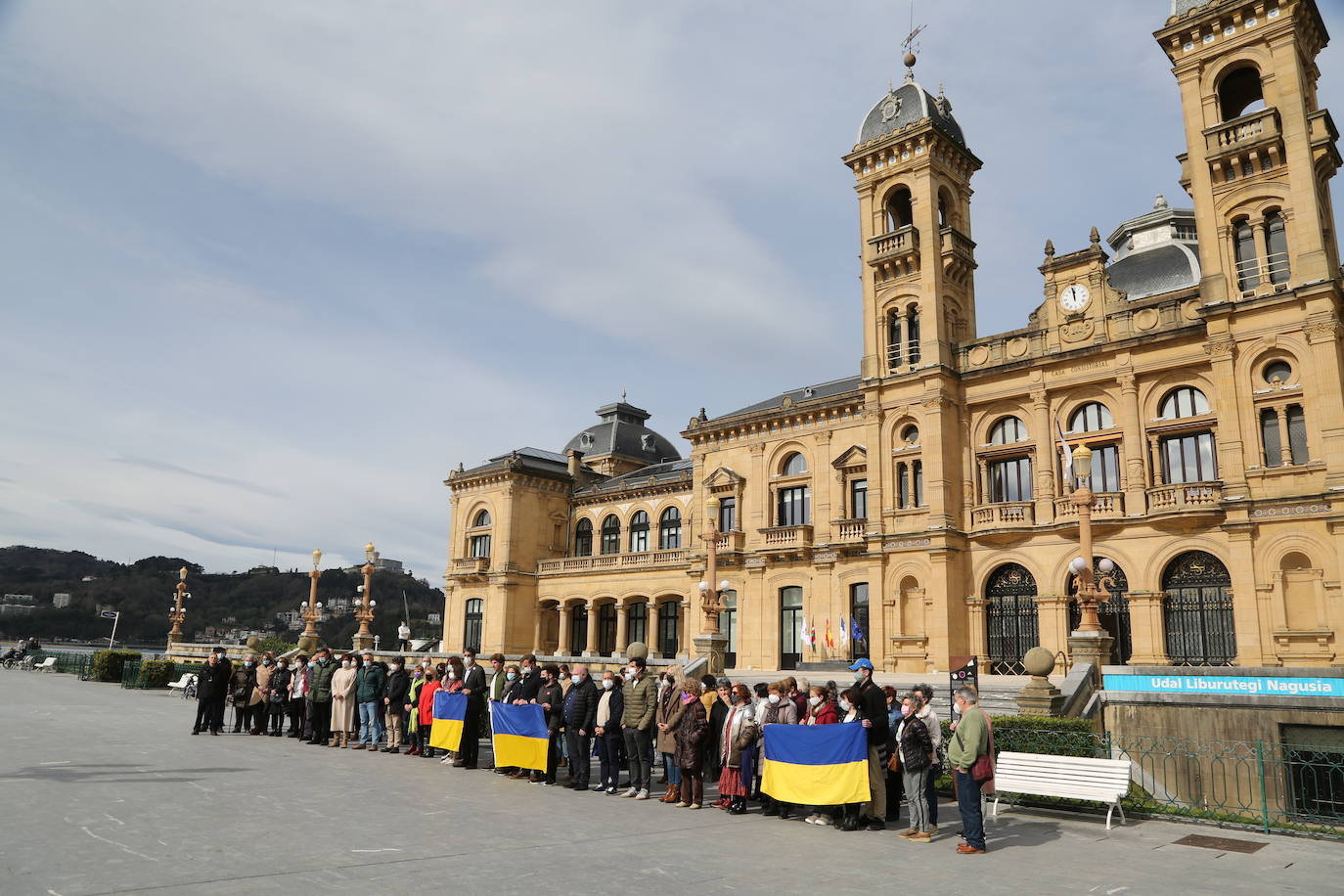 Fotos: Concentración por Ucrania convocada por el Ayuntamiento