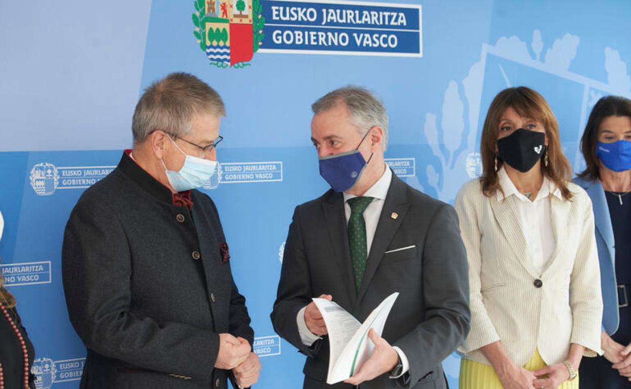 El documento resume los 730 días de pandemia transcurridos. 