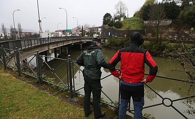 Olano advierte de que «no podemos quedarnos cruzados de brazos»