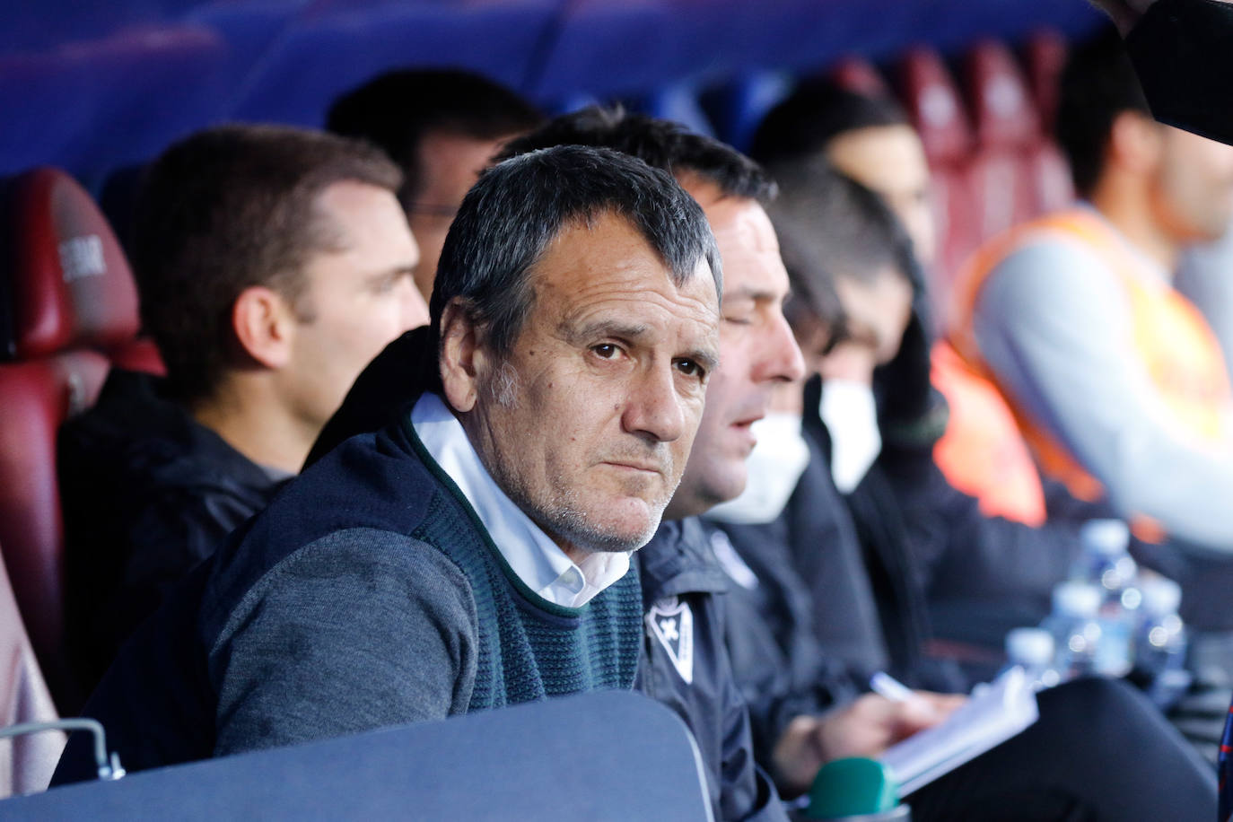 Fotos: El Eibar sigue en lo más alto de la tabla