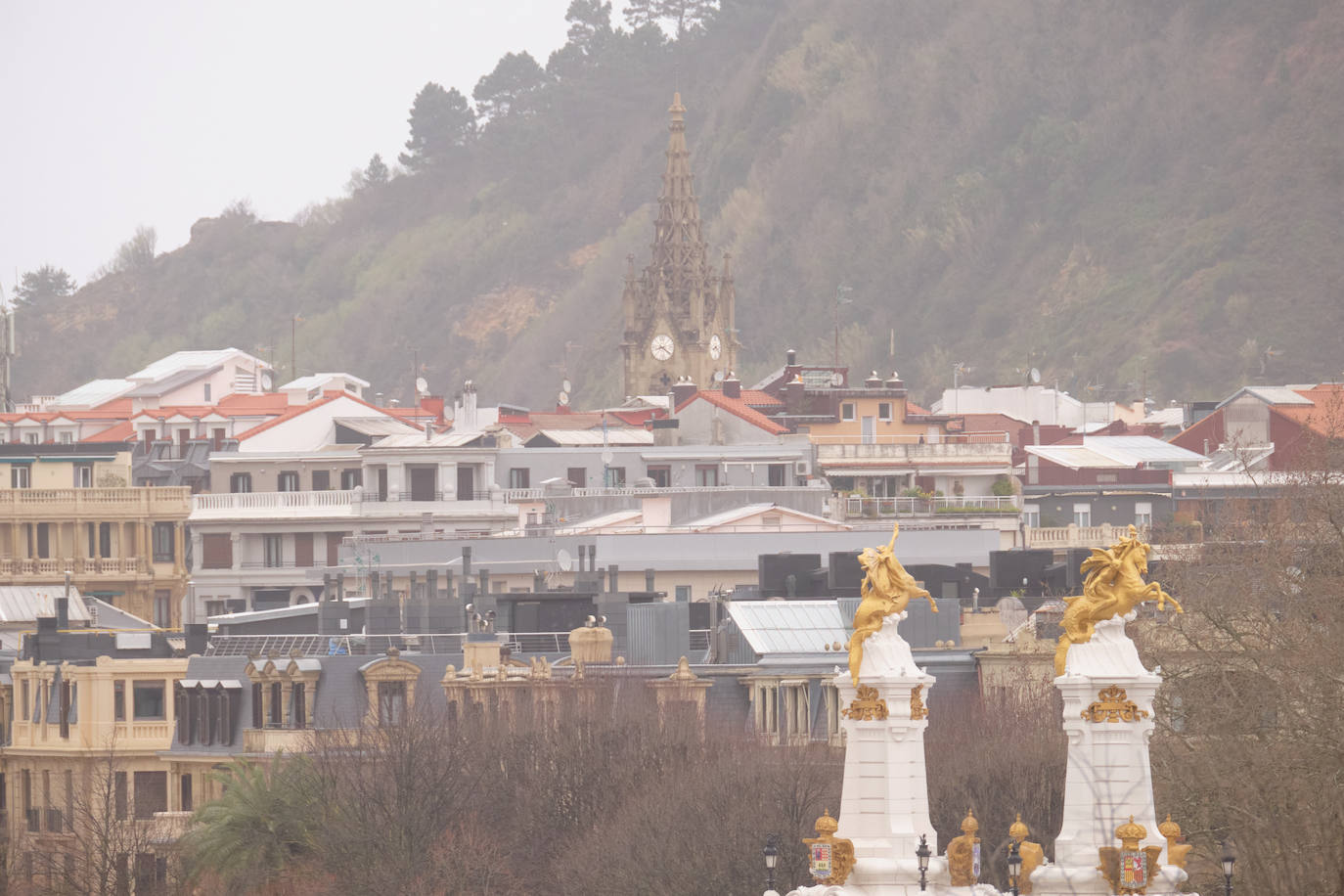 Fotos: Gipuzkoa amanece con calima