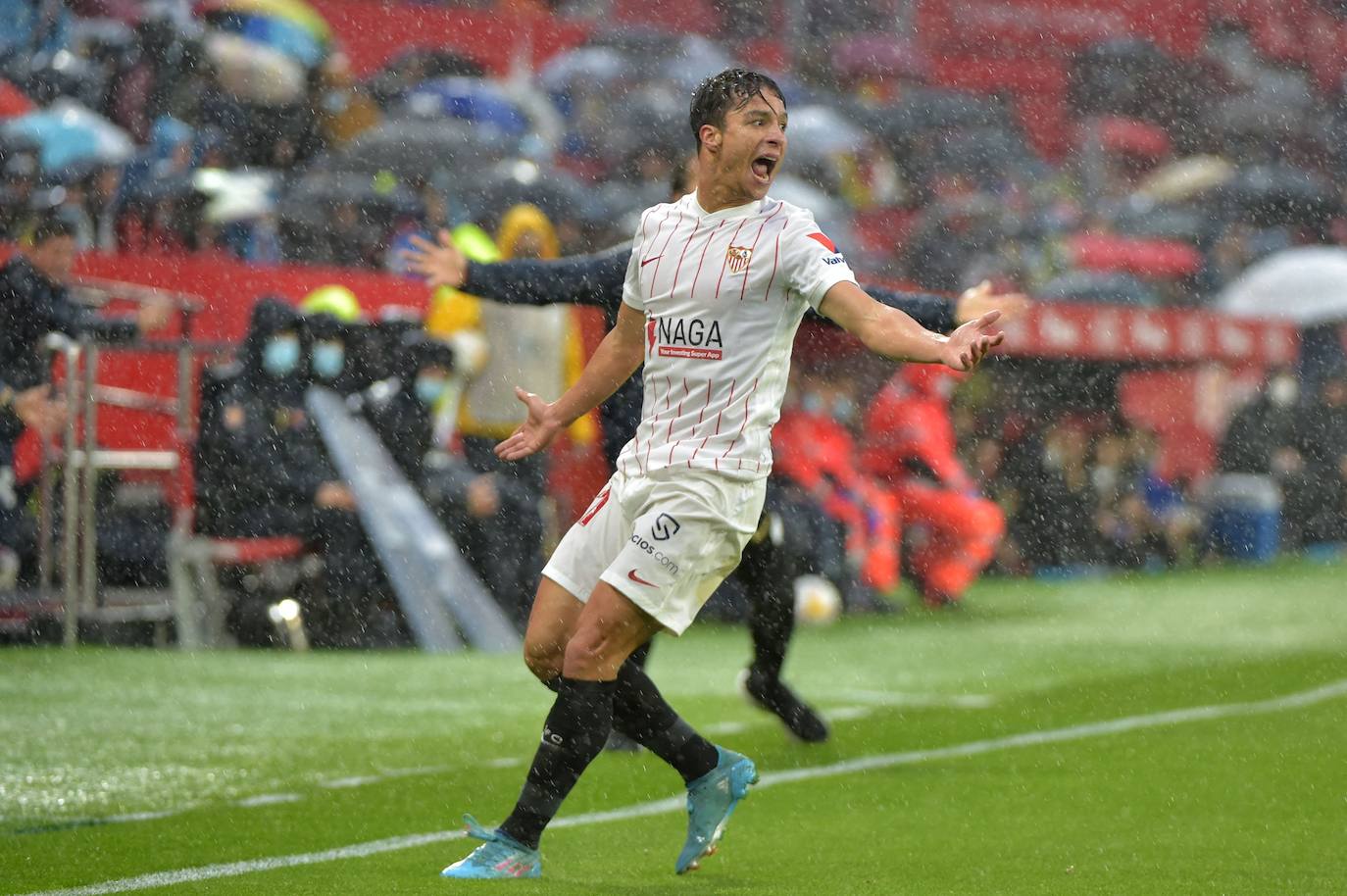 Fotos: Las imágenes del partido entre el Sevilla y la Real Sociedad