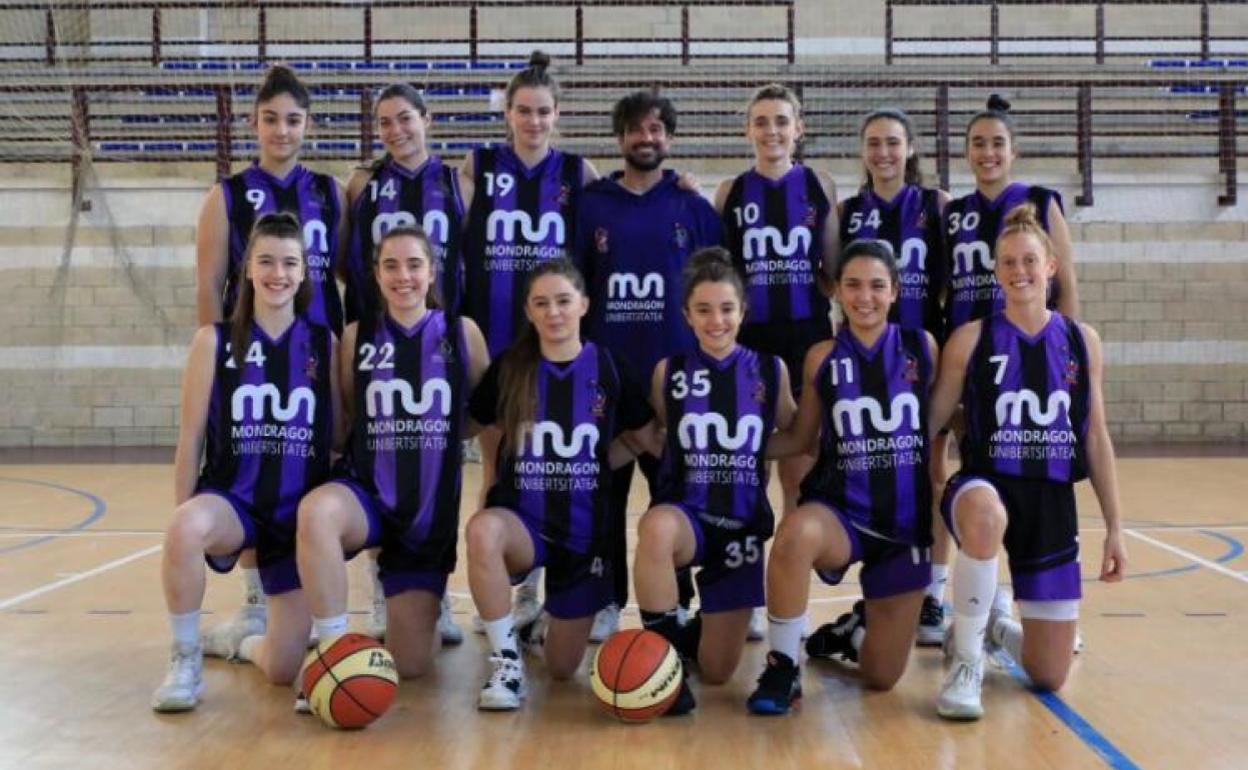 Equipo femenino de 2ª División del Mondragon Unibertsitatea. 