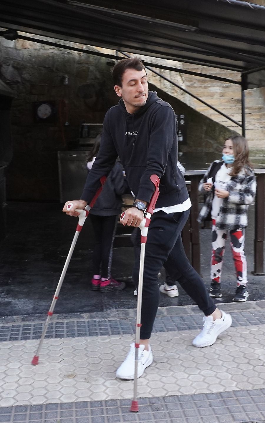 Fotos: La plantilla de la Real se conjura en el Xixario de Orio