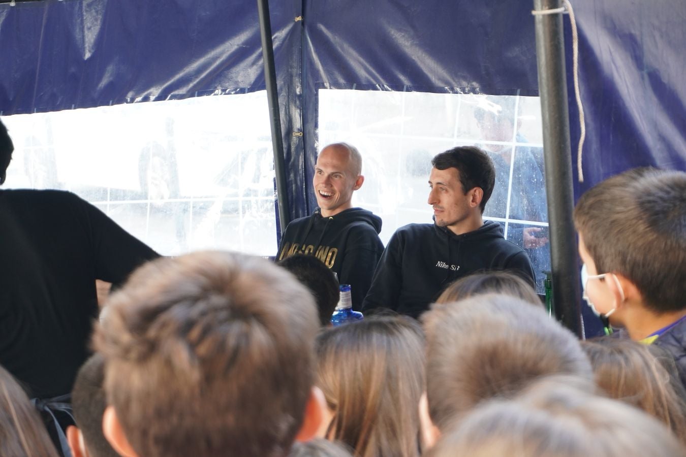 Fotos: La plantilla de la Real se conjura en el Xixario de Orio