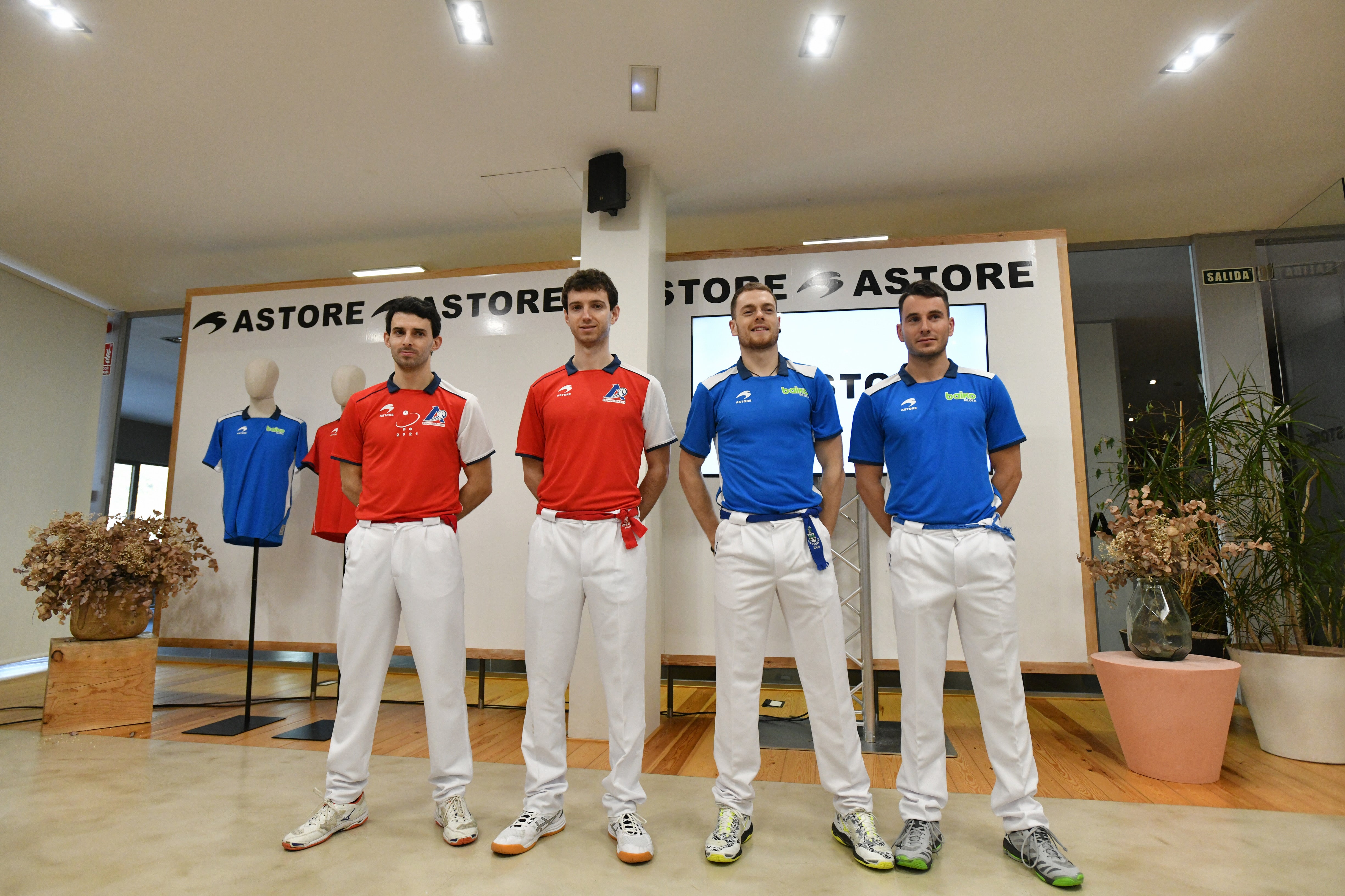 Fotos de las nuevas camisetas Astore del Campeonato Parejas de pelota