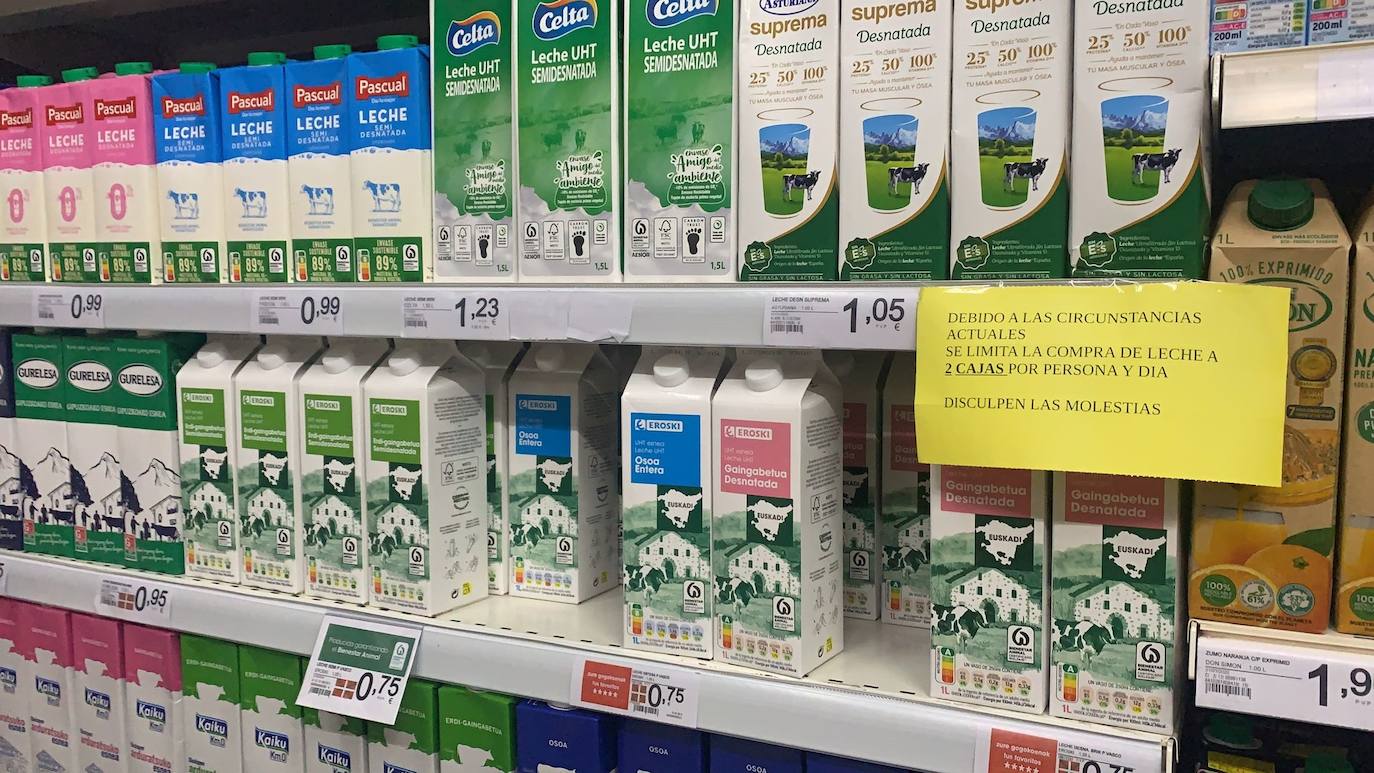 Cartel con el aviso del racionamiento.