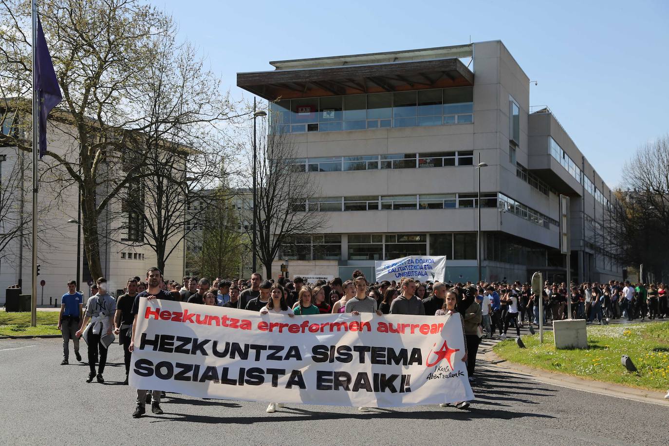 Fotos: Imágenes de la huelga de estudiantes para protestar encontra de las reformas educativas