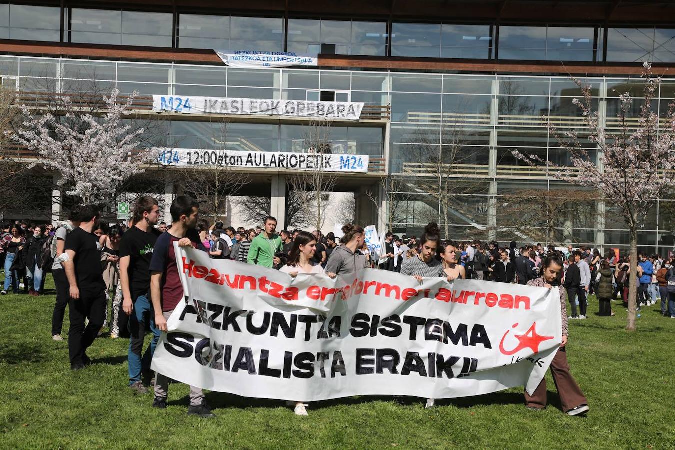 Fotos: Imágenes de la huelga de estudiantes para protestar encontra de las reformas educativas