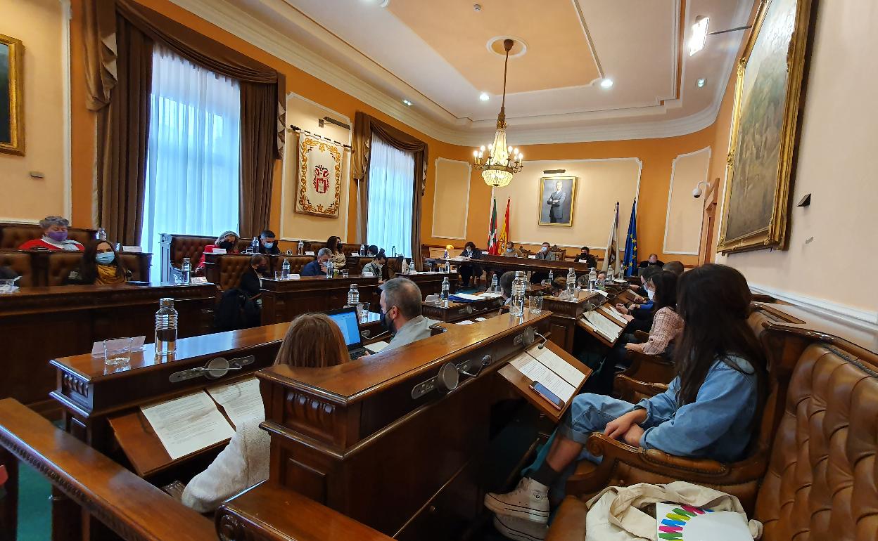Sesión plenaria del Ayuntamiento de Irun del mes de marzo. 