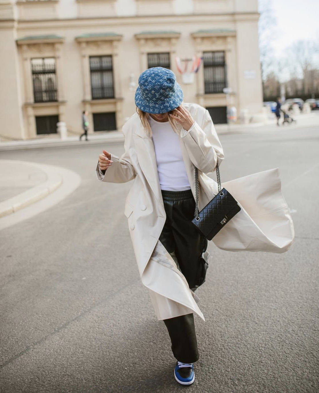 Fotos: 30 looks con estilo para un abril lluvioso