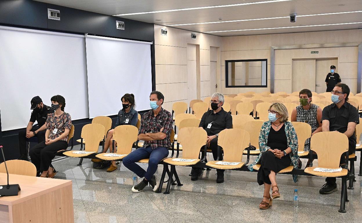 Los acusados de integrar el 'frente jurídico de ETA', Halboka, comparecen en julio ante la Audiencia Nacional. 