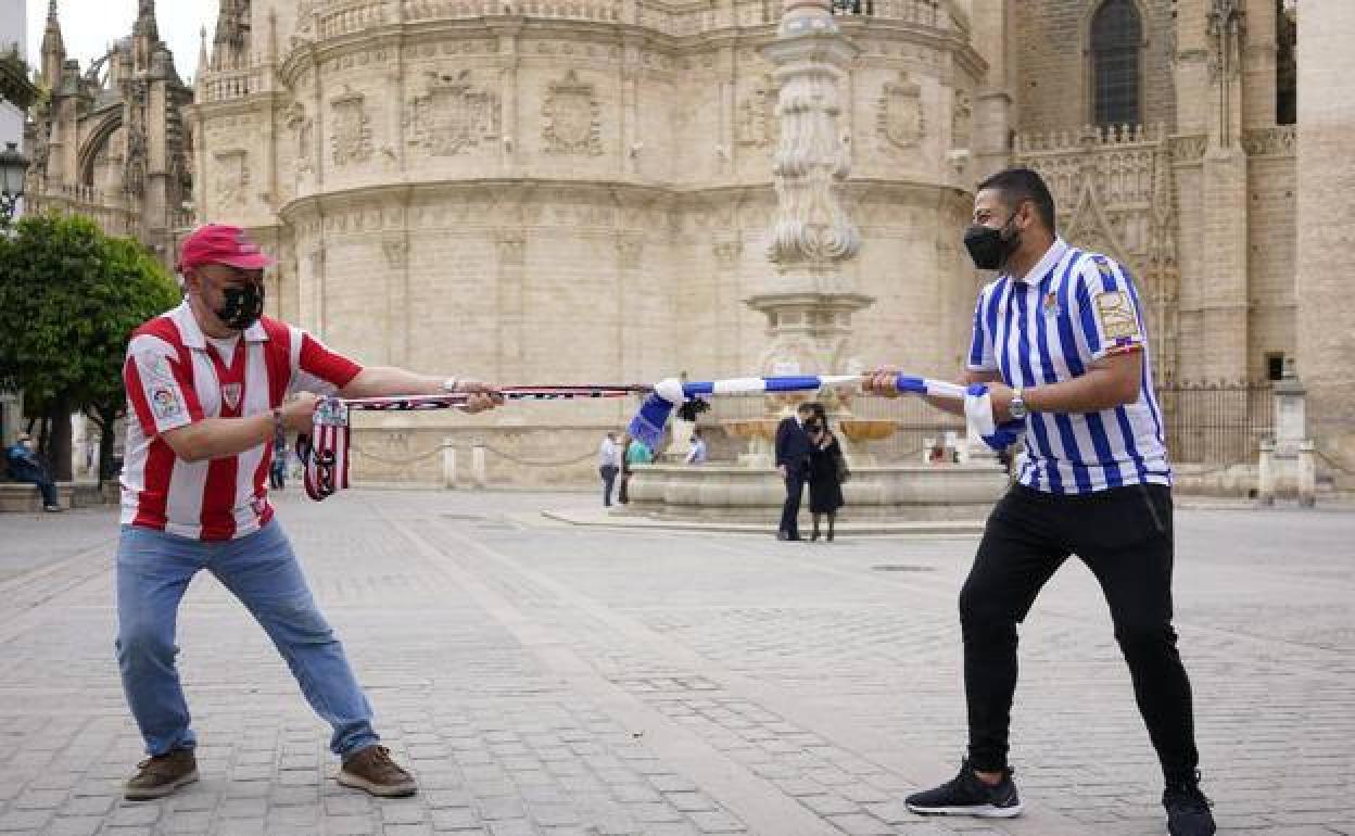 De la Fuente y Carrasco, en la previa a la final de la Copa del Rey de 2021 que se llevó la Real Sociedad. 