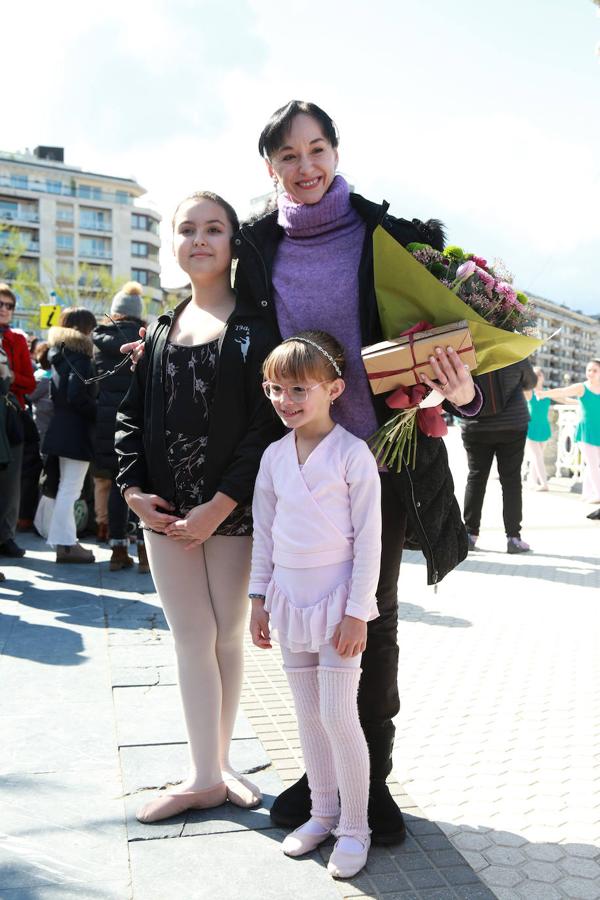 Fotos: Vuelve la danza a la barandilla de La Concha