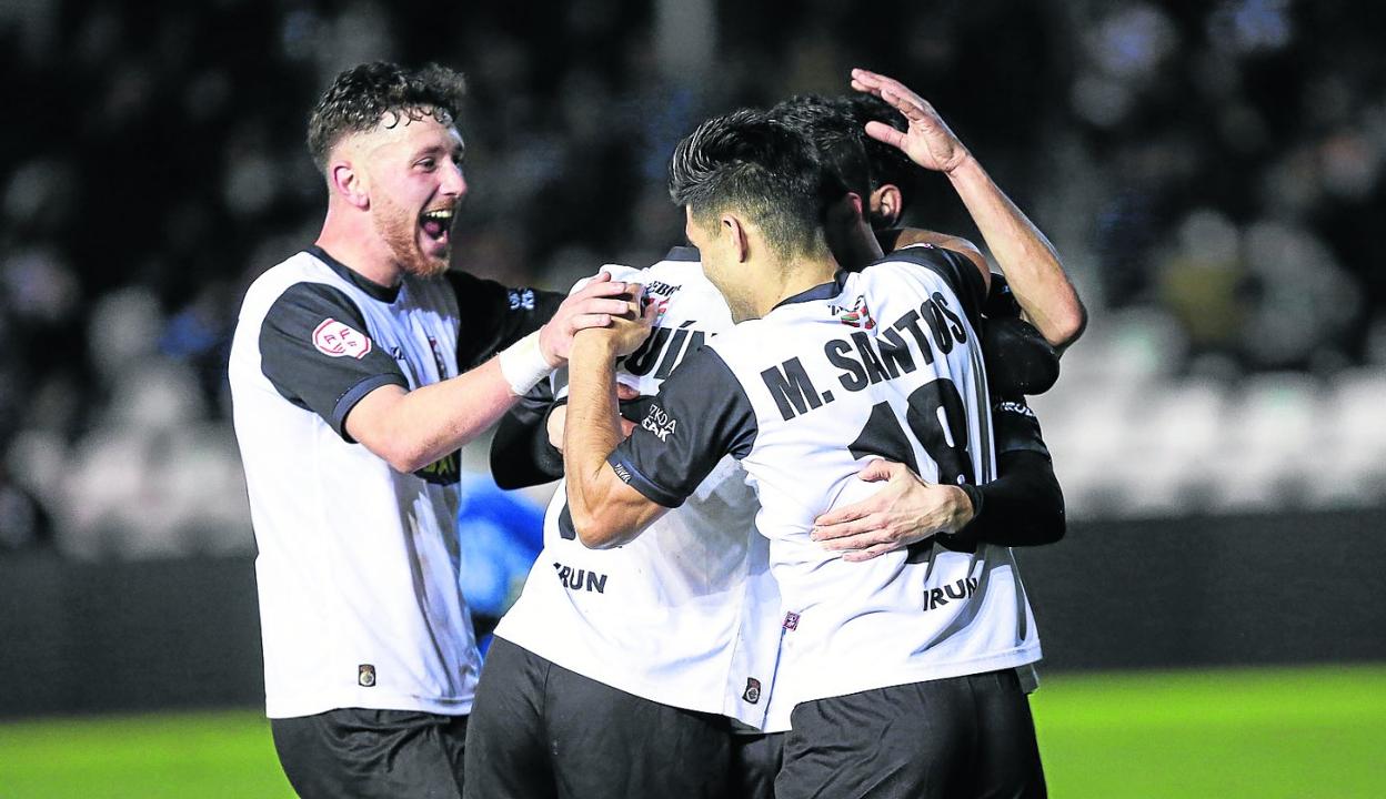 El Real Unión, que acumula cuatro derrotas consecutivas en liga, quiere volver esta tarde a la senda de la victoria. 