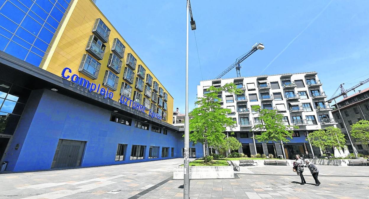 Debido a su céntrica ubicación, el servicio se llevará a cabo en el Complejo Asistencial Uzturre. 