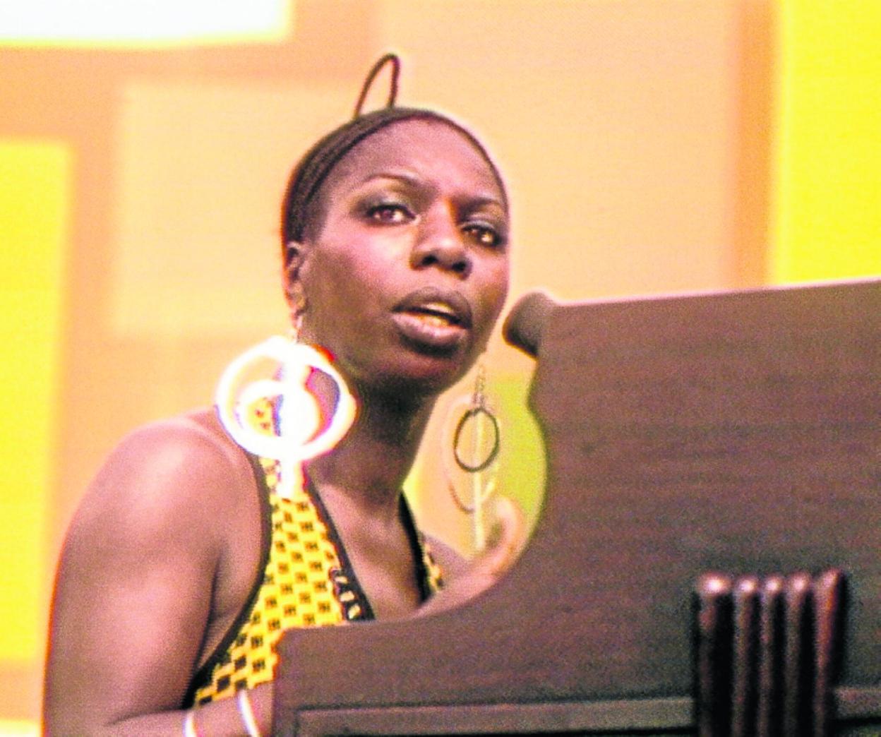 Imagen de Nina Simone en el Harlem Cultural Festival de 1969. 
