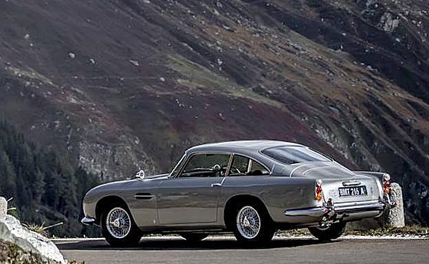 Aston Martin DB5 Bond, 1964. The Pearl Collection, Fritz Burkard.