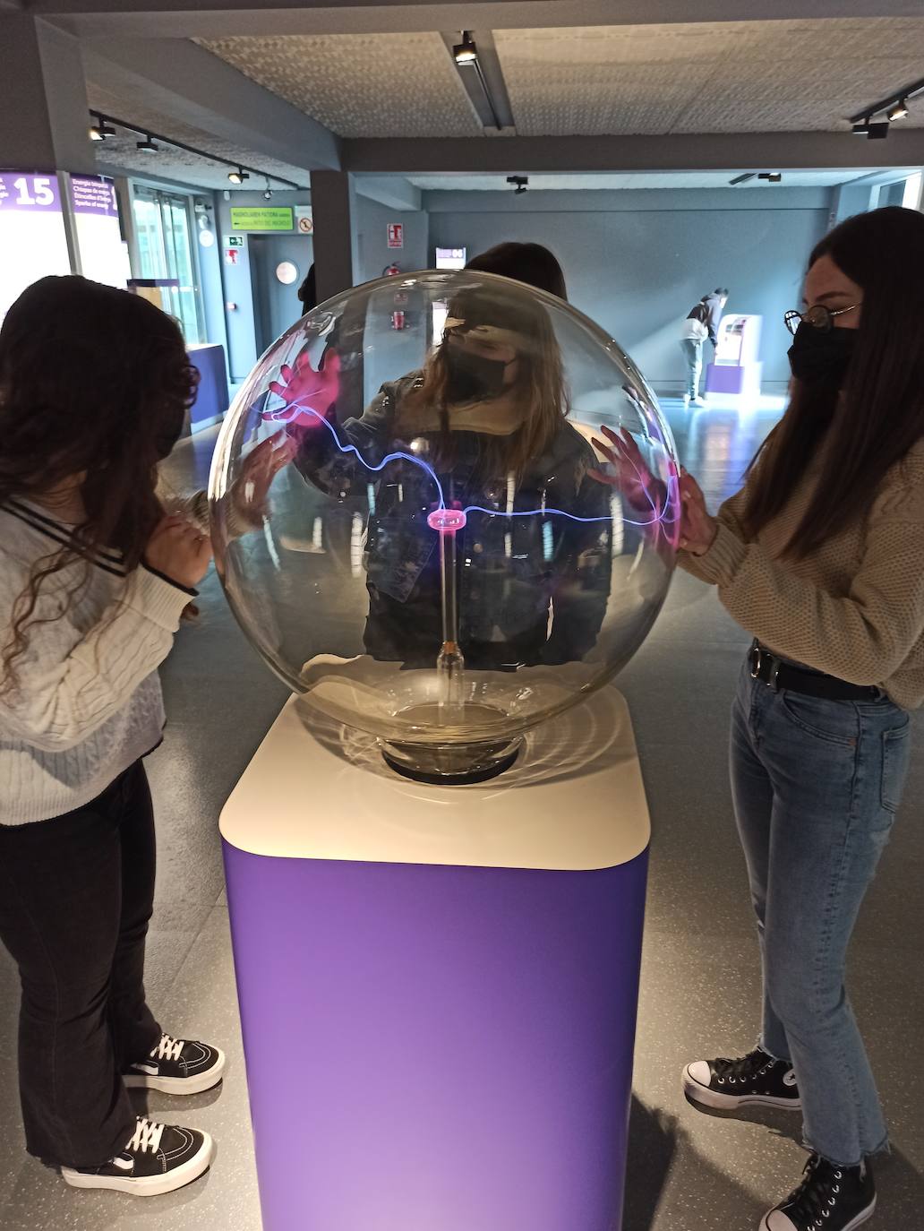 Los alumnos de 4º de la E.S.O., en la semana de la ciencia.