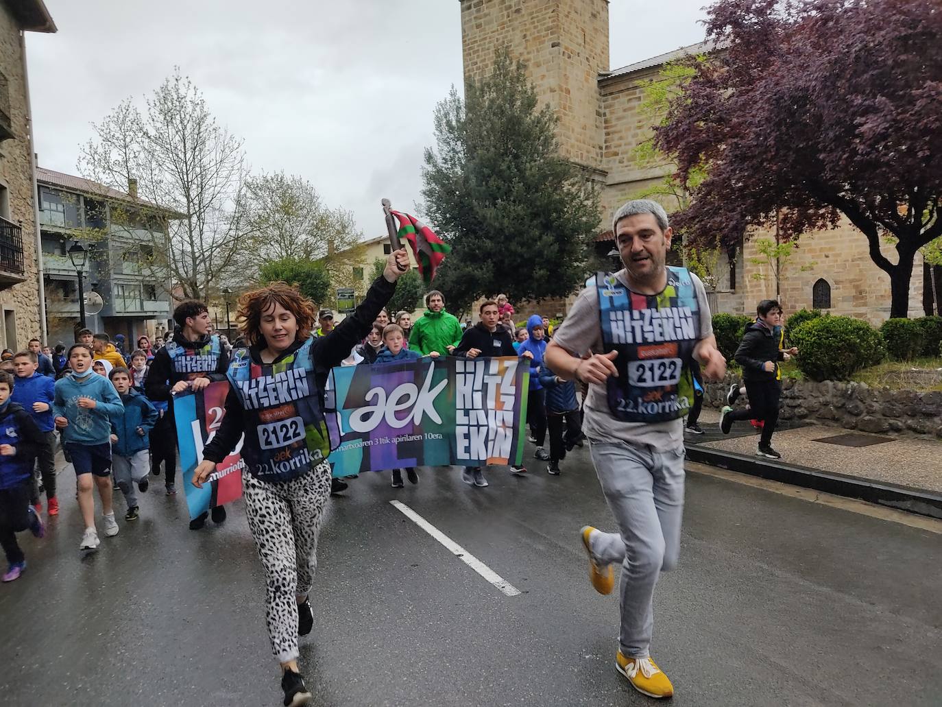 Fotos: Giro ezin hobean igaro du Korrikak Idiazabal