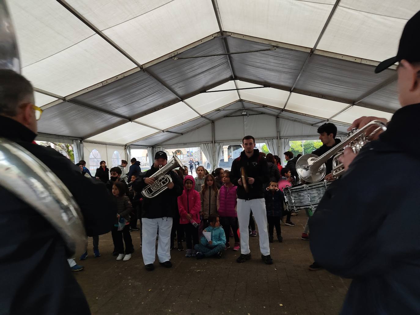 Fotos: Giro ezin hobean igaro du Korrikak Idiazabal