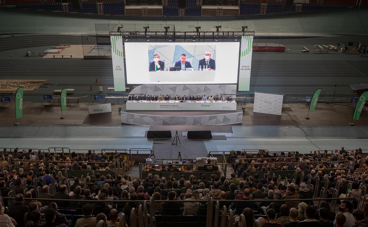 Un momento de la asamblea de Orona en el Velódromo de Donostia esta mañana