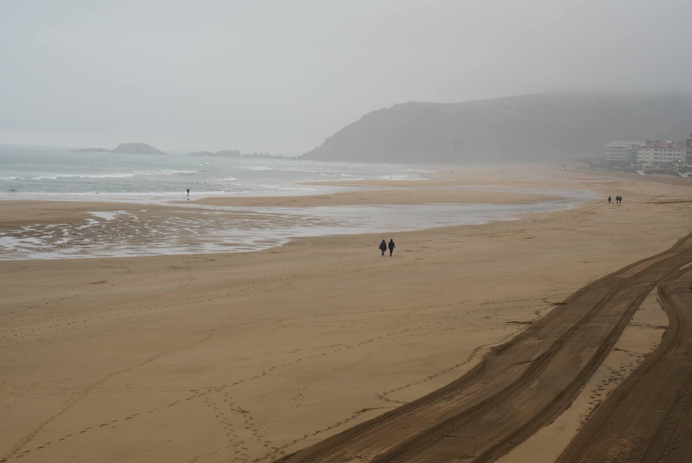 Fotos: Gipuzkoa ya recibe a sus primeros turistas