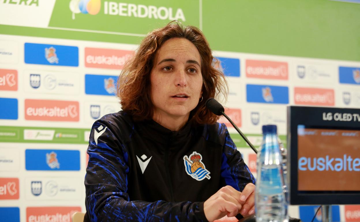 Natalia Arroyo comparece en la previa del partido ante el Sevilla en Zubieta. 