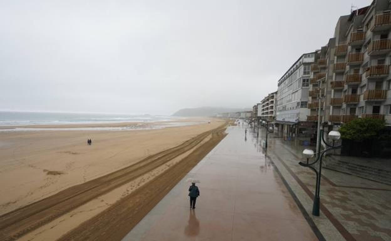 El malecón de Zarautz, la mañana de este jueves.