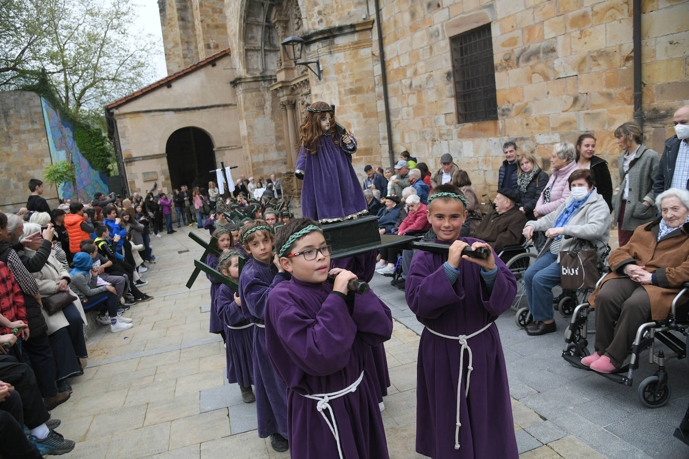 Fotos: Segura revive su tradicional procesión de Jueves Santo