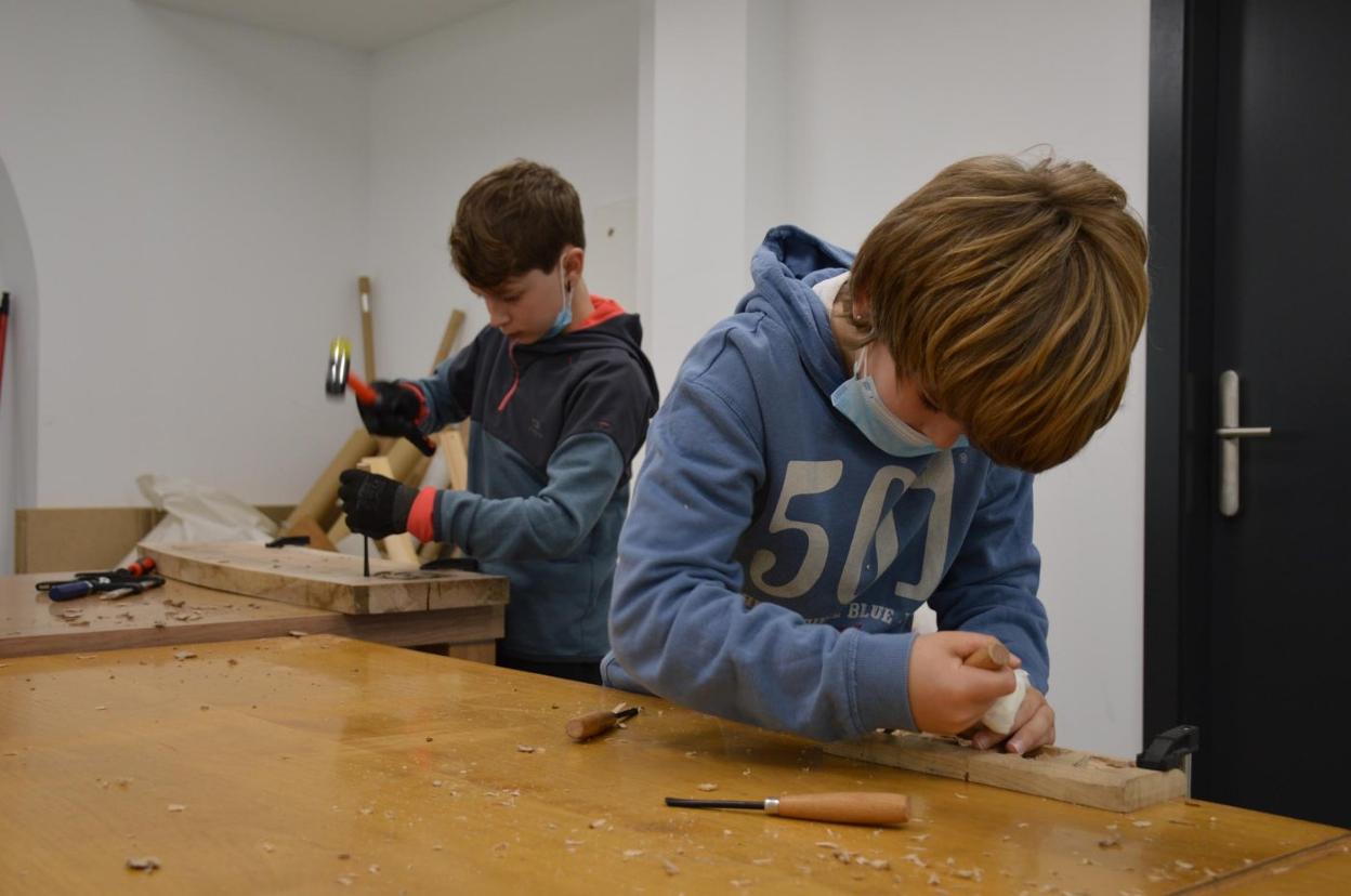 Laugarren eta bosgarren mailako ikasleek dute bi tailer hauetan parte hartzeko aukera euren proiektuak gauzatzeko. 