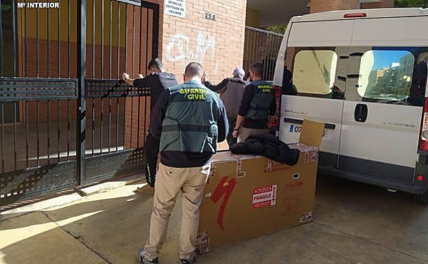 Hasta 200.000 euros: Cae un grupo que estafaba a personas mediante compras por internet, con varios afectados guipuzcoanos