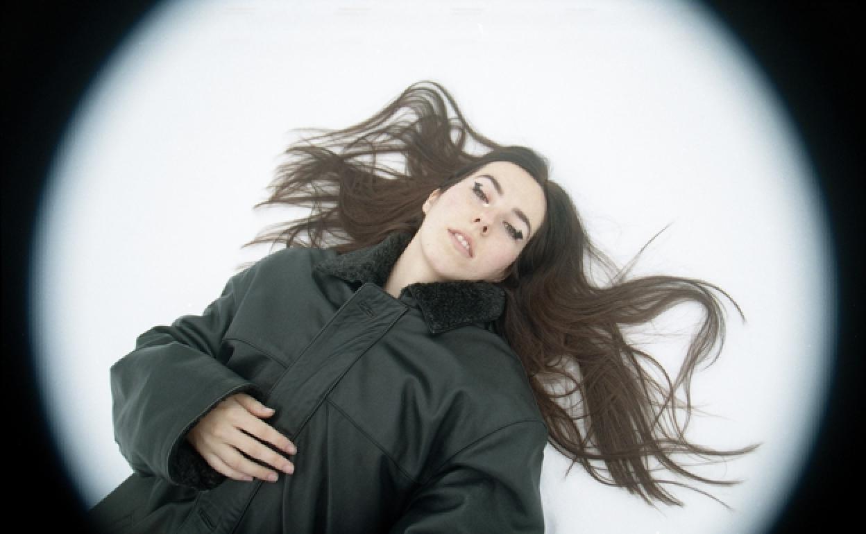 Ana Arsuagal, Verde Pratok, 'Kondaira eder hura' diskoarekin lortu du saria.. 