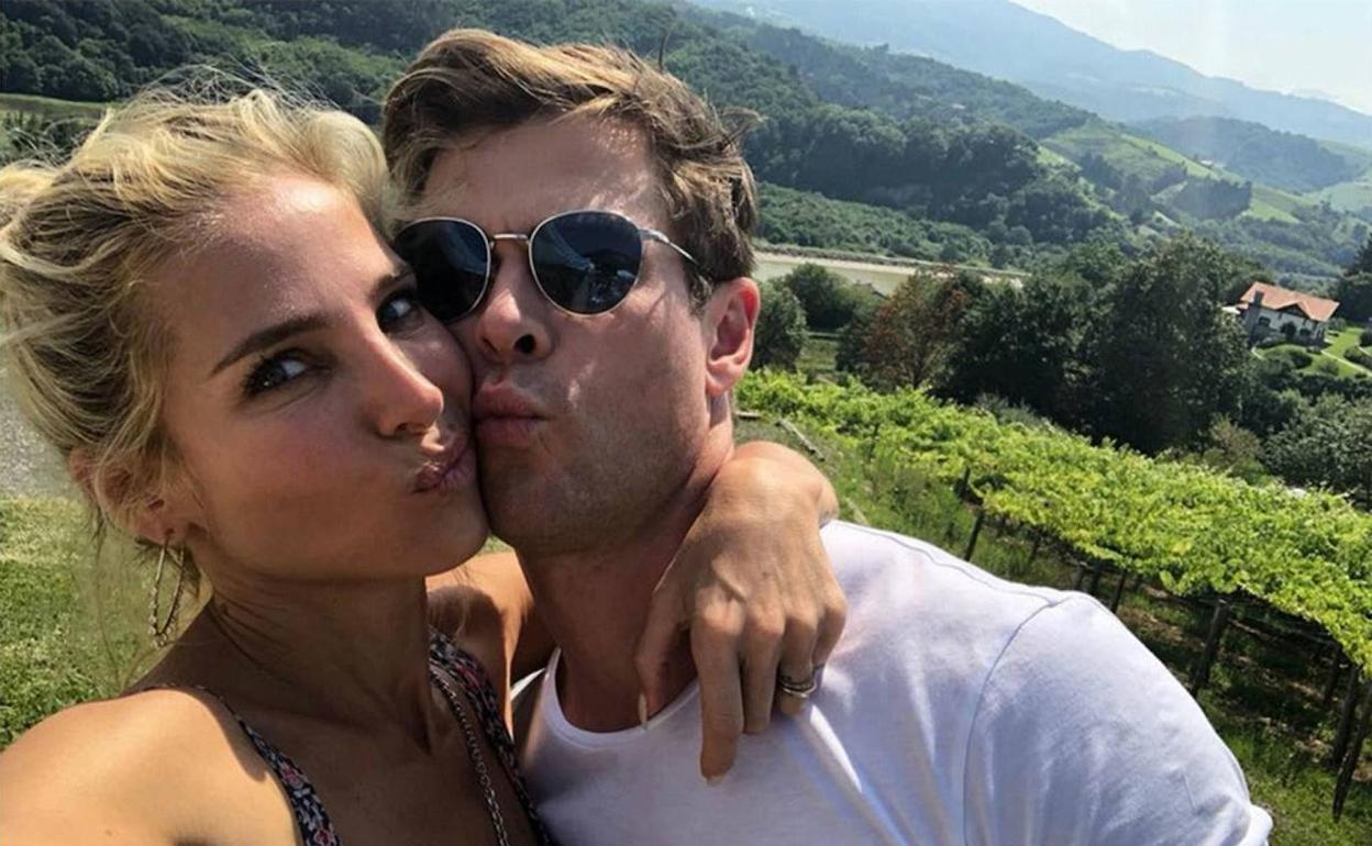 Elsa Pataky, junto a Chris Hemsworth en una de sus visitas a Gipuzkoa. 