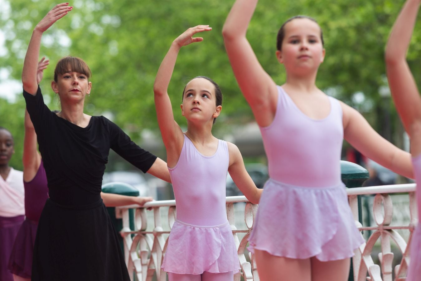 Fotos: Mucha clase en la barandilla de Irun