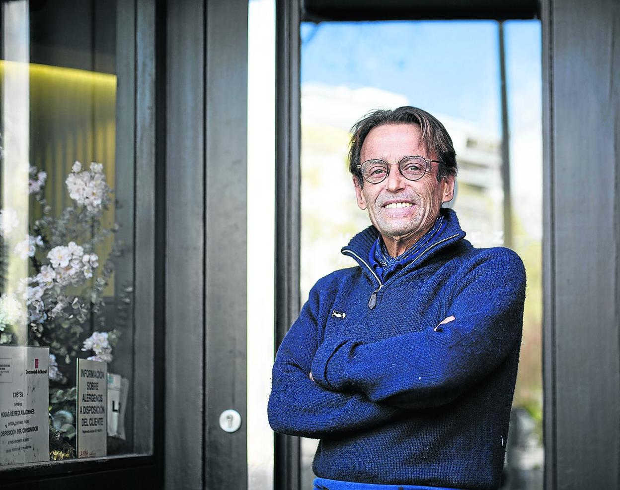 Paco Ron trasladó de Asturias a Madrid su restaurante,en el que sigue bordando platos tradicionales como lafabada, patatas a la importancia o los callos. 