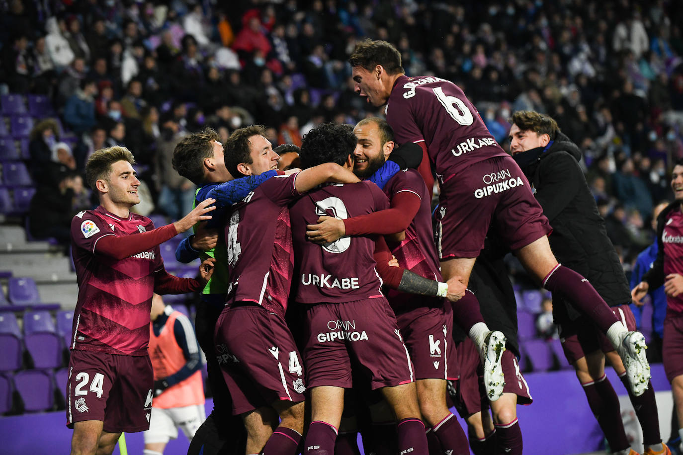 Fotos: El Sanse vence al Valladolid (1-2)