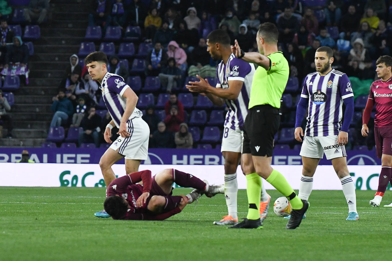 Fotos: El Sanse vence al Valladolid (1-2)