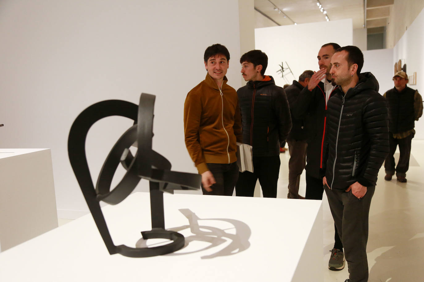 Fotos: Kukai dialoga con Chillida y Oteiza en la exposición de San Telmo